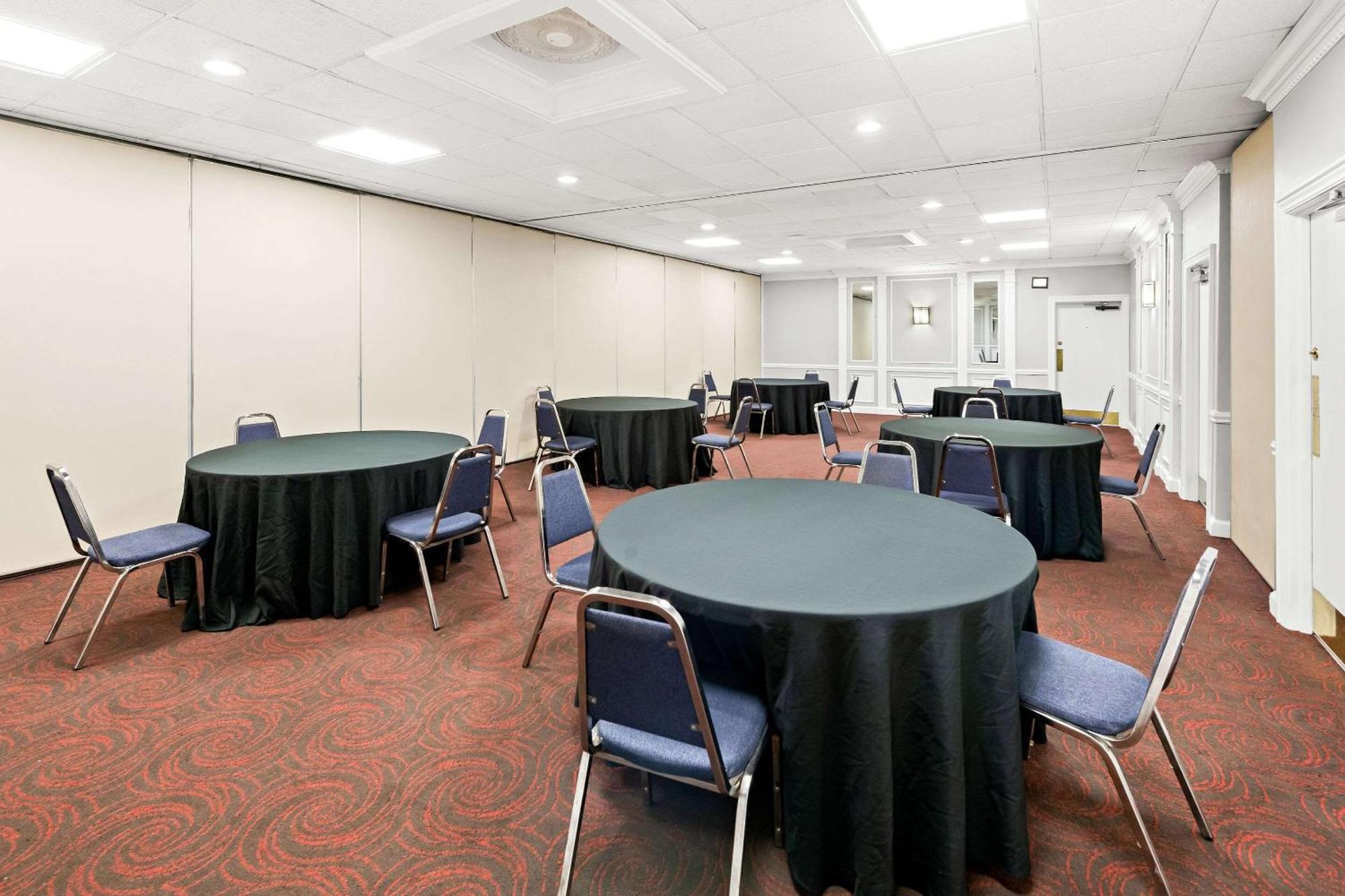 Quality Inn Dayton Airport Englewood Eksteriør billede