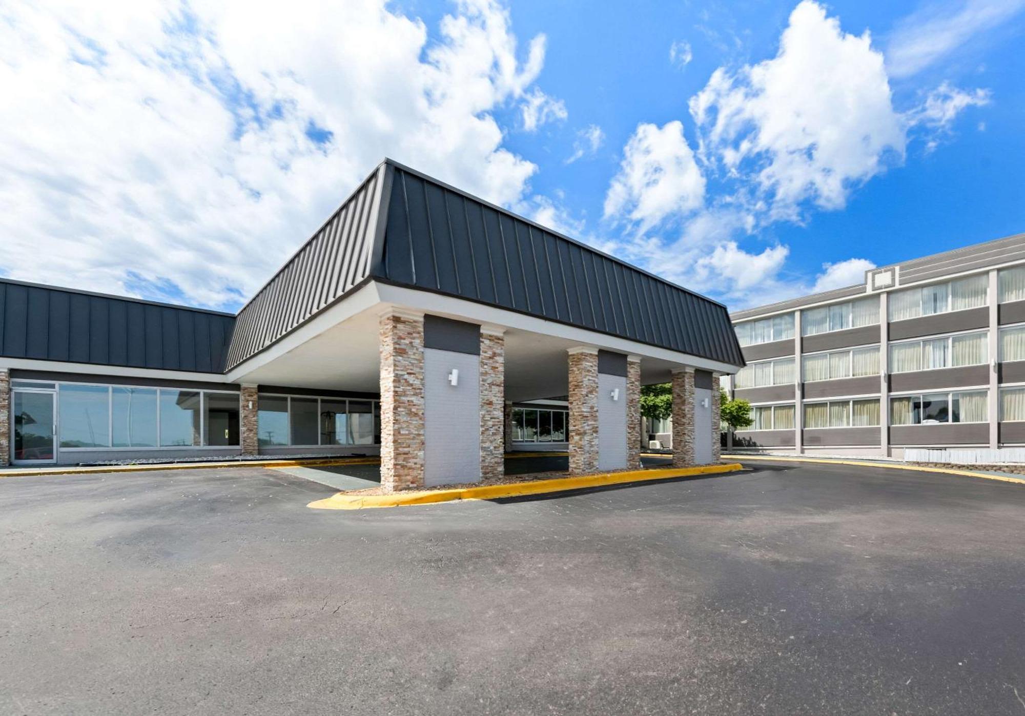 Quality Inn Dayton Airport Englewood Eksteriør billede